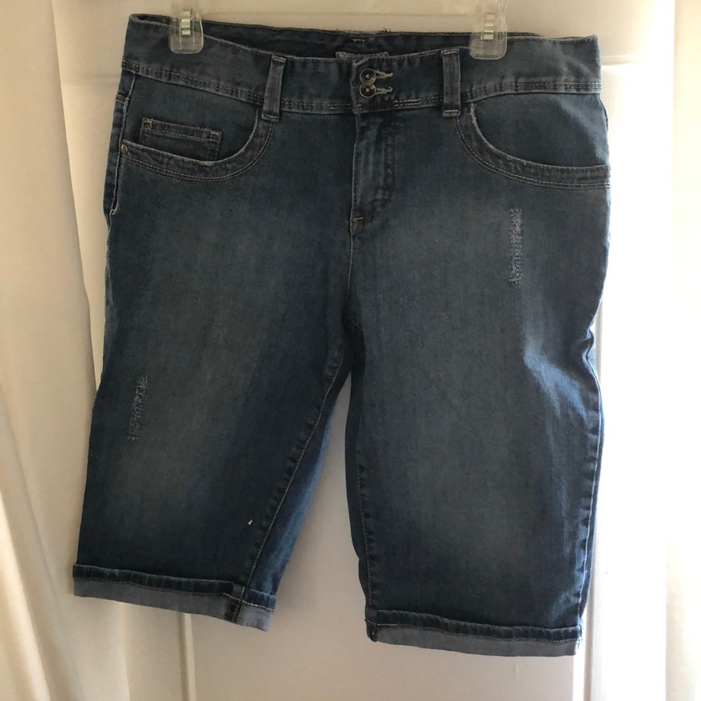 Tommy Hilfiger Jean Capri Size 12